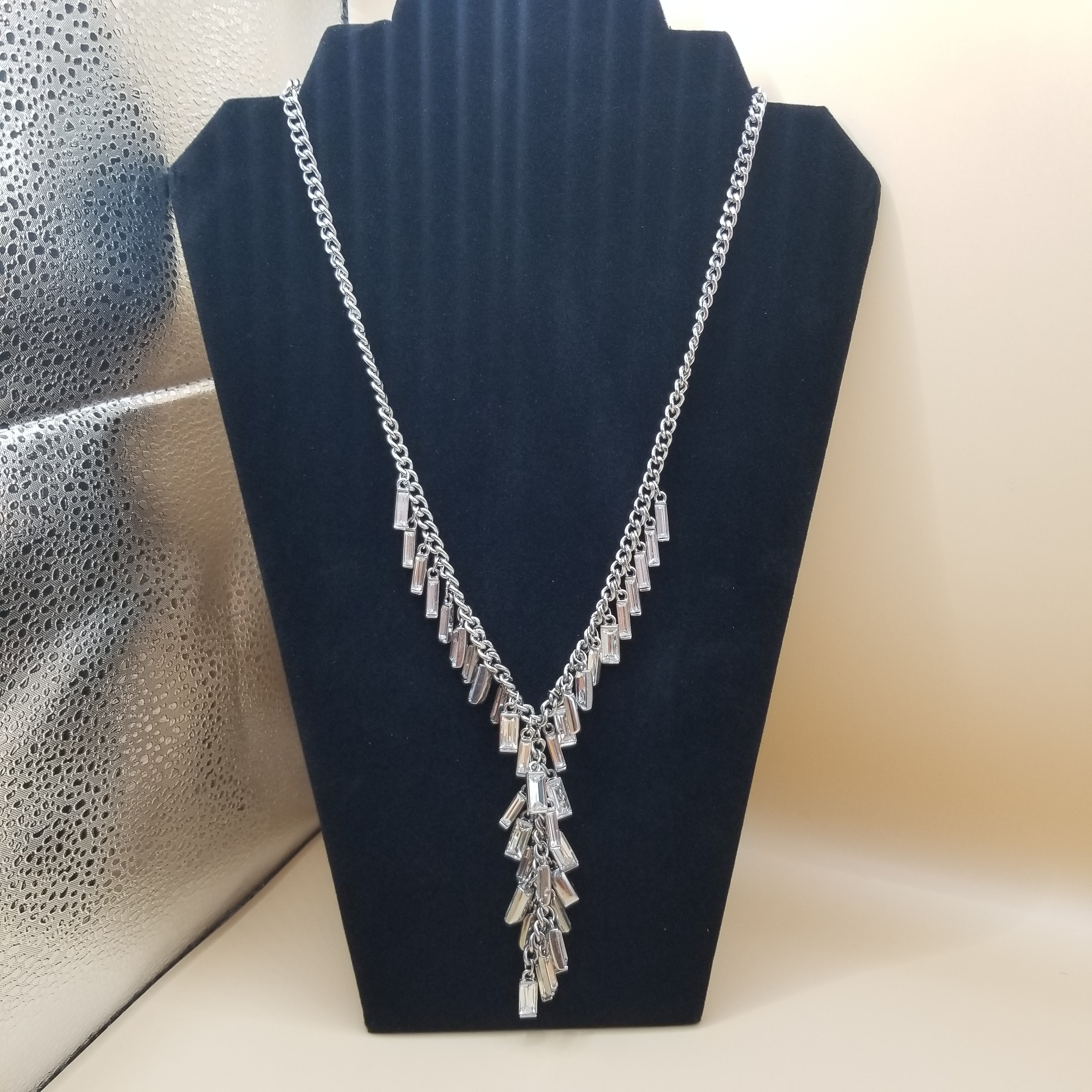 Kenneth Cole Reaction Silver Cascade Necklace